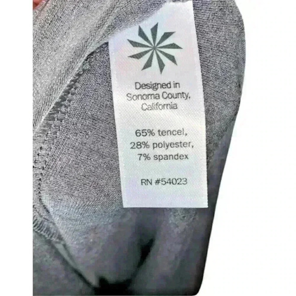 ATHLETA WOMEN'S SIDE SPLIT TANK - Picture 6 of 7